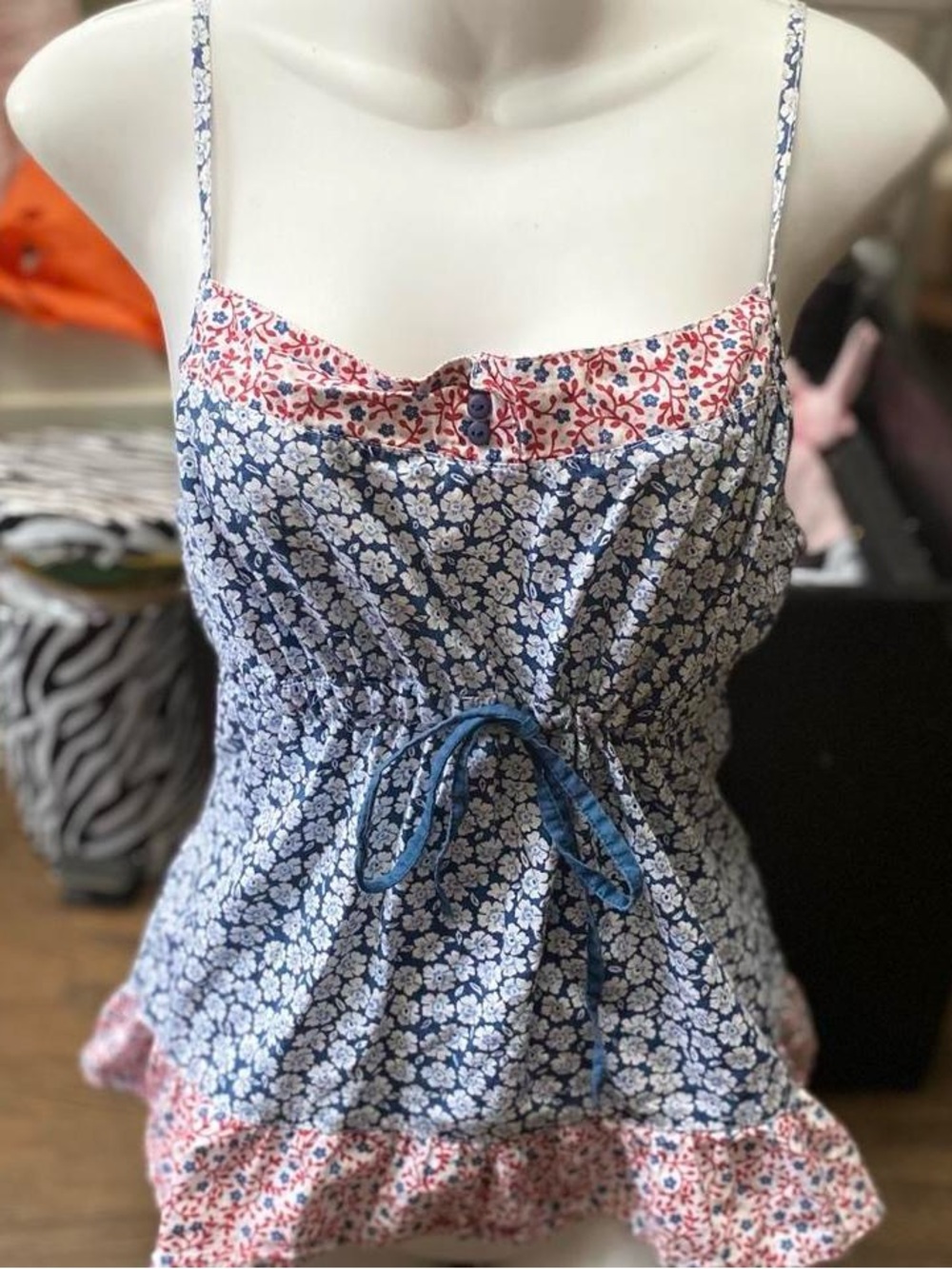 La Vie En Rose Blue and Pink Floral Spaghetti Strap Camisole - Picture 3 of 3